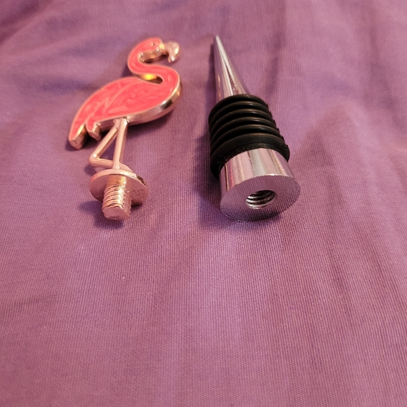  NEW. Flamingo Bottle Stopper, Wine Plug, Bottle Decoration Crafts. - Picture 2 of 3